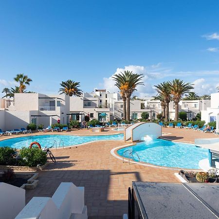 Homeforguest Apartamento Con Terraza Y Piscina En Corralejo Buitenkant foto