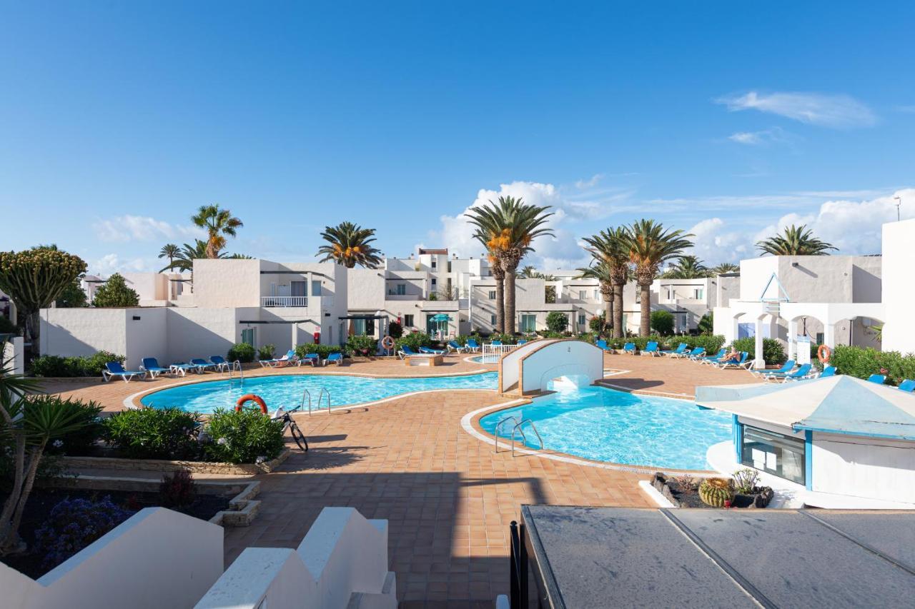 Homeforguest Apartamento Con Terraza Y Piscina En Corralejo Buitenkant foto