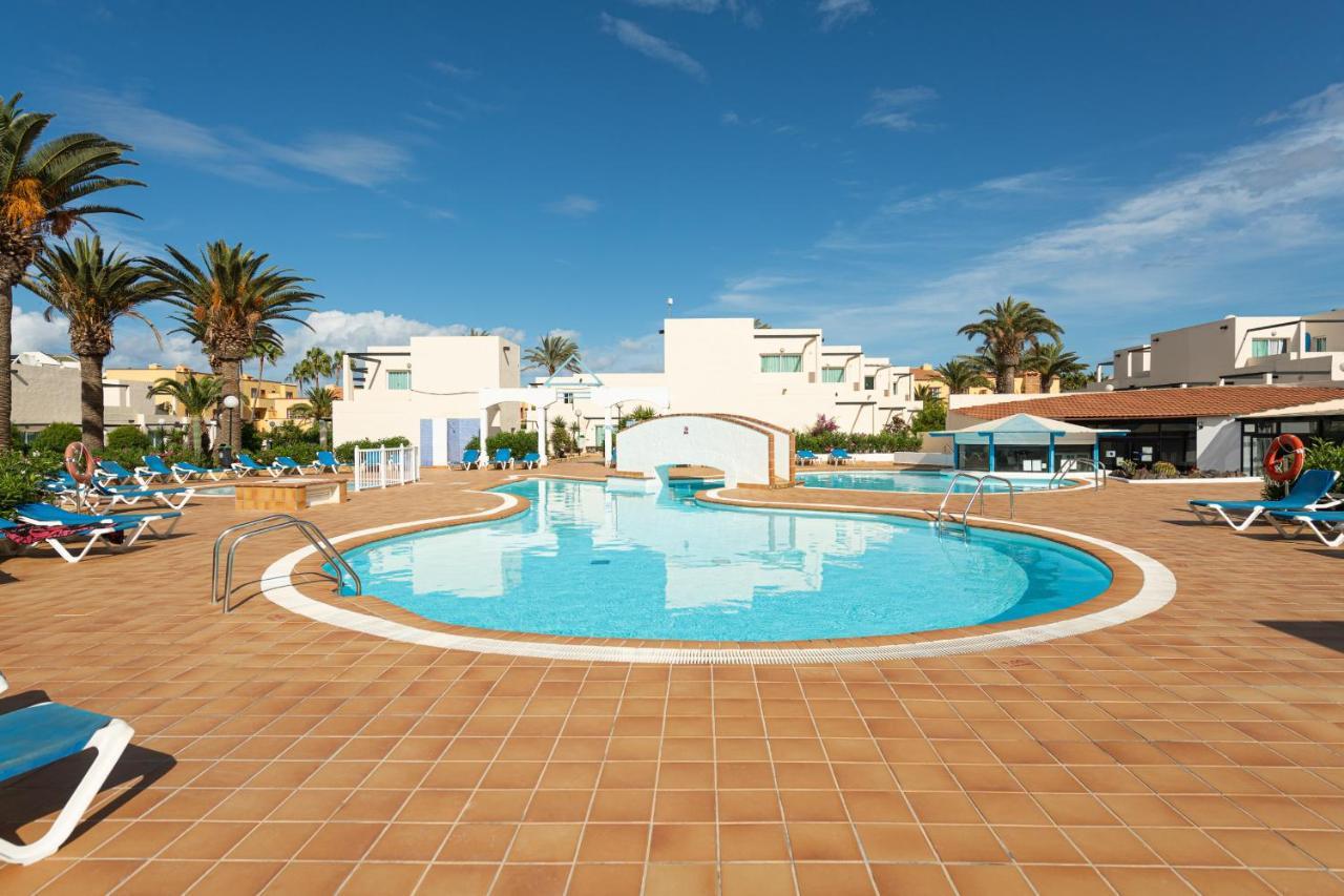 Homeforguest Apartamento Con Terraza Y Piscina En Corralejo Buitenkant foto