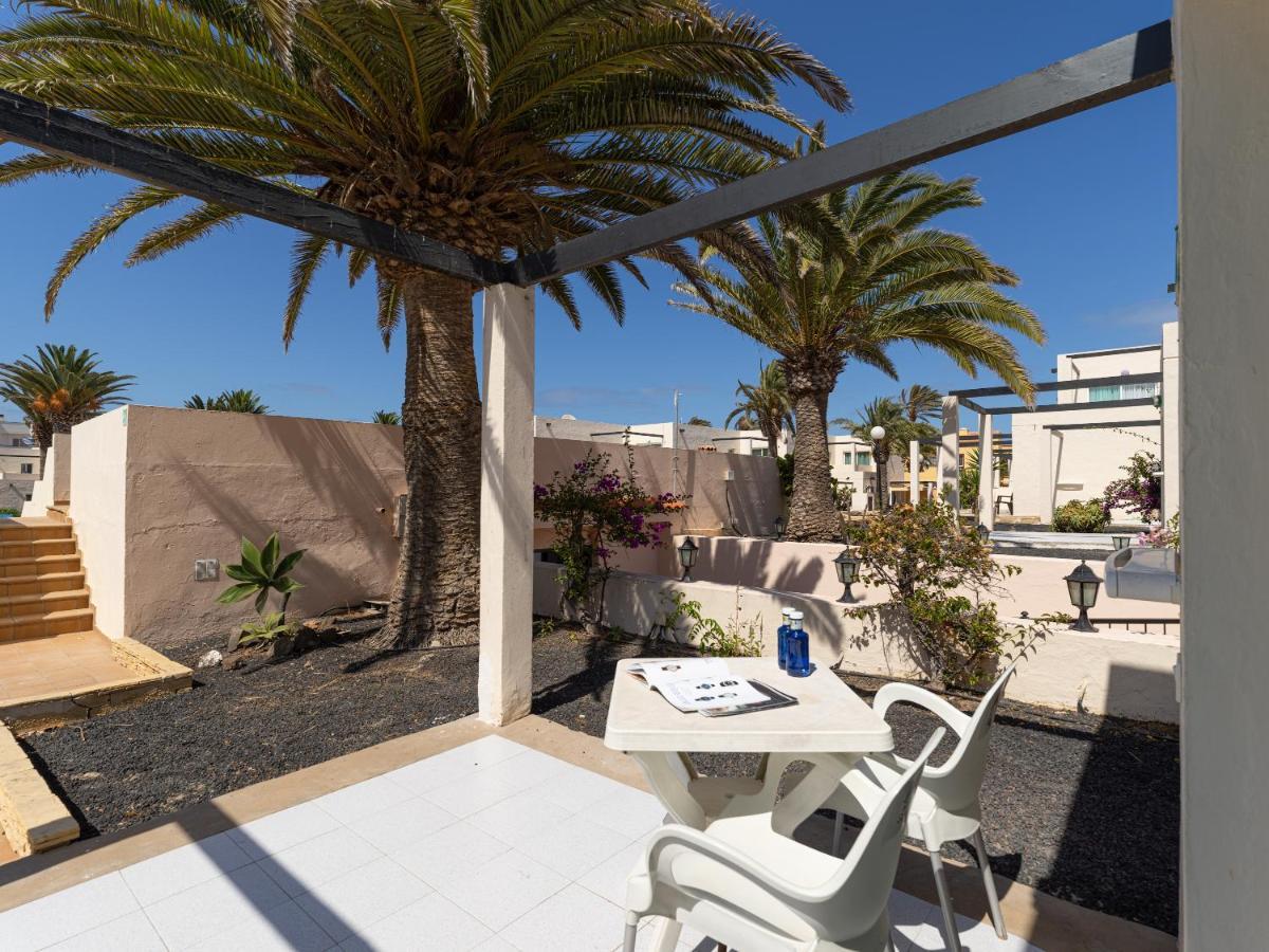 Homeforguest Apartamento Con Terraza Y Piscina En Corralejo Buitenkant foto