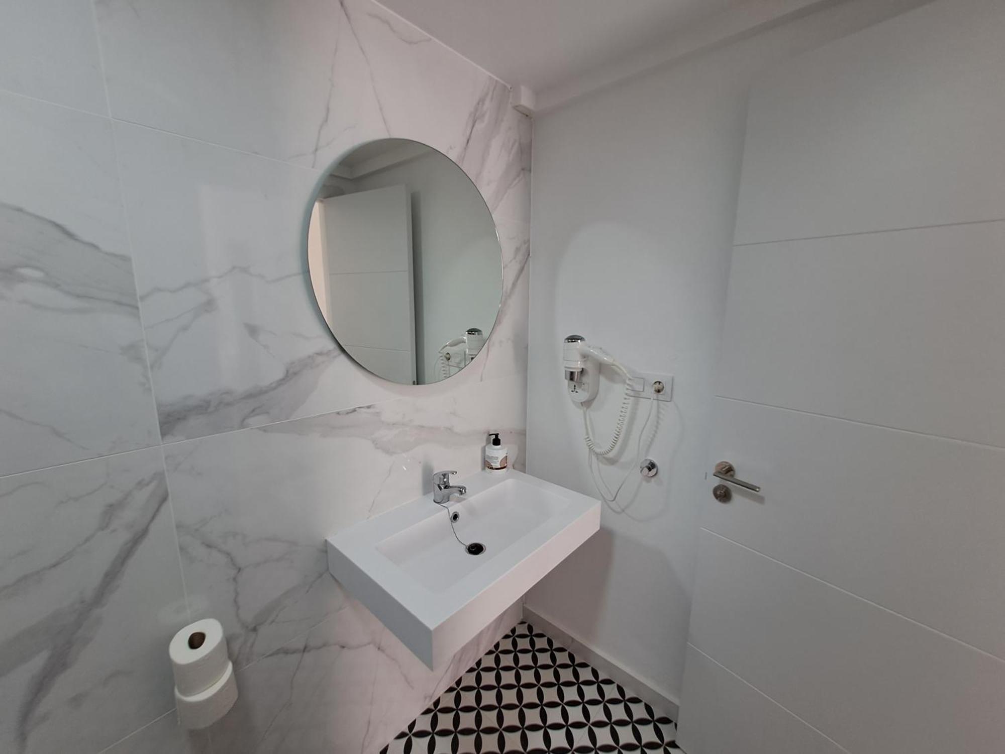Homeforguest Apartamento Con Terraza Y Piscina En Corralejo Buitenkant foto