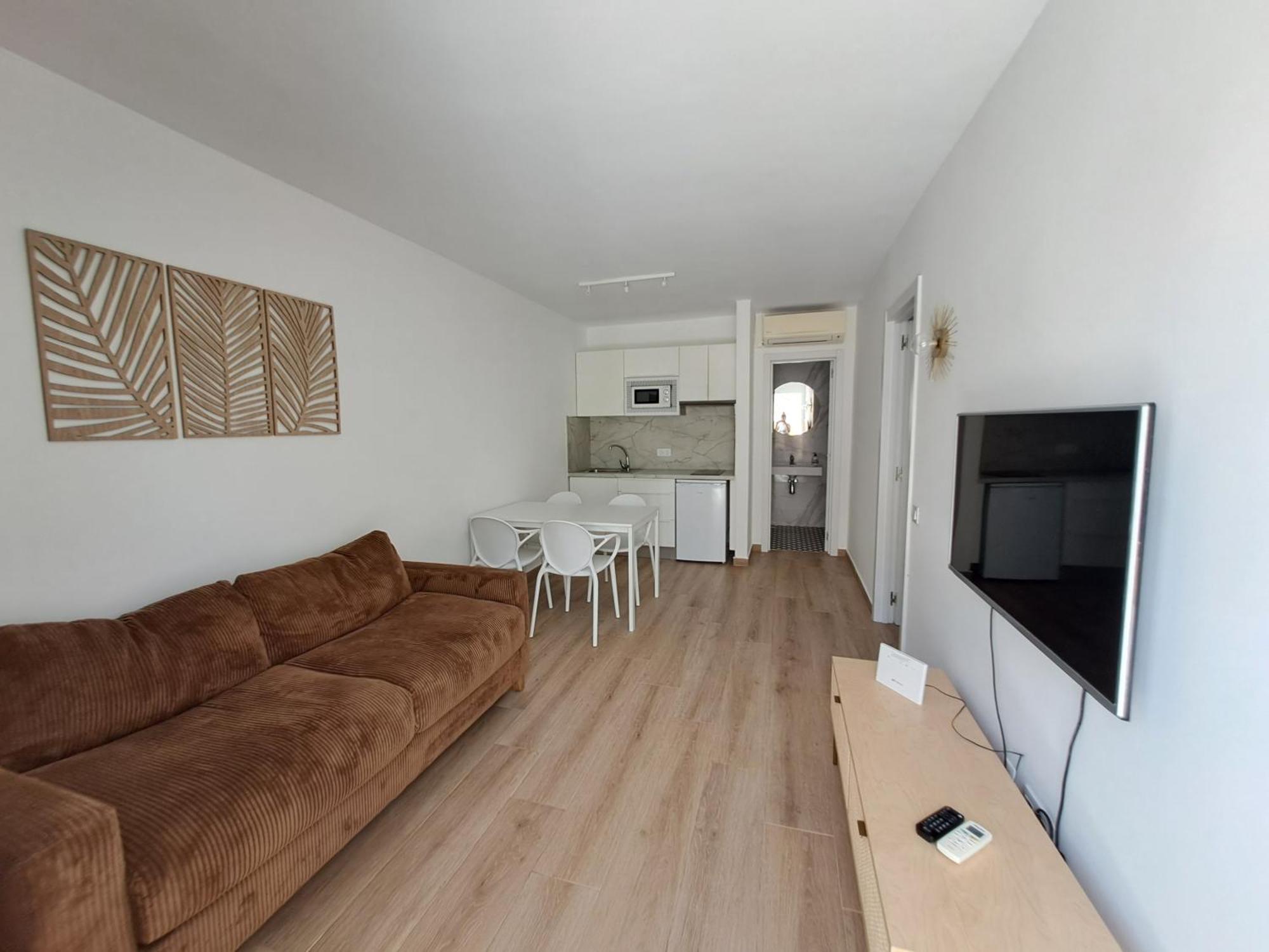 Homeforguest Apartamento Con Terraza Y Piscina En Corralejo Buitenkant foto